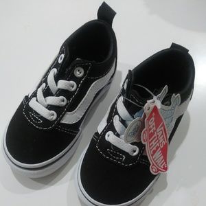 NWT toddler Vans sneaker